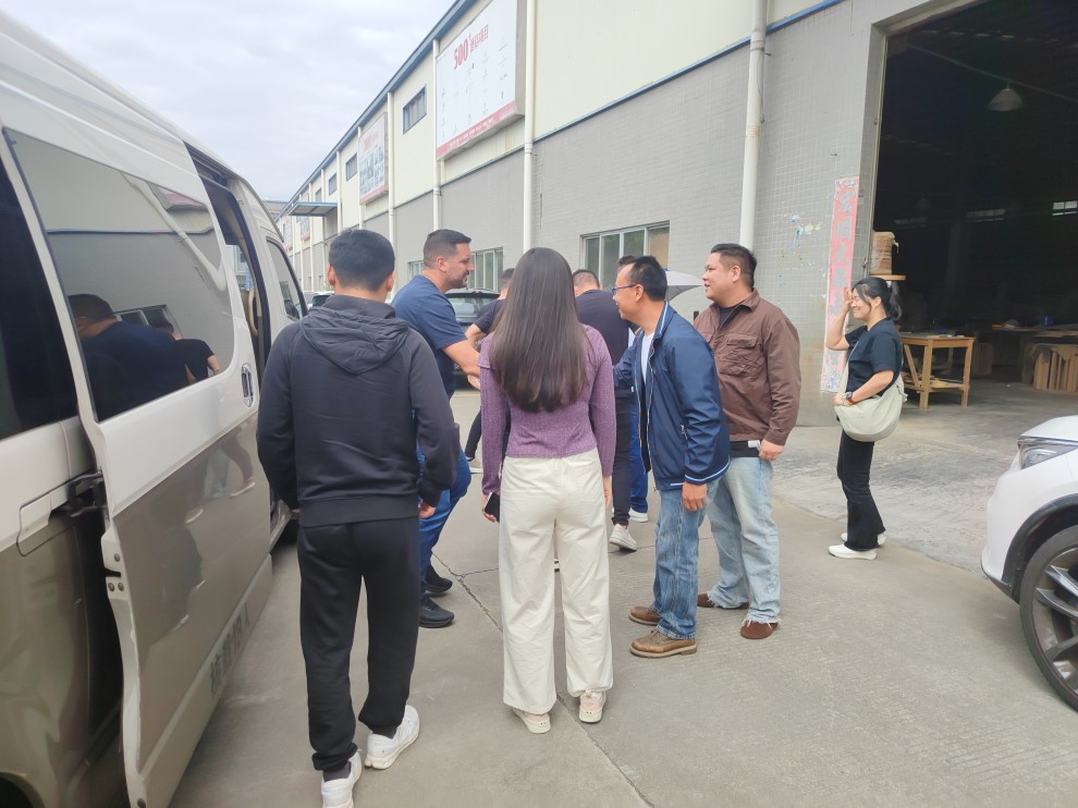 巴西考察团参观工厂